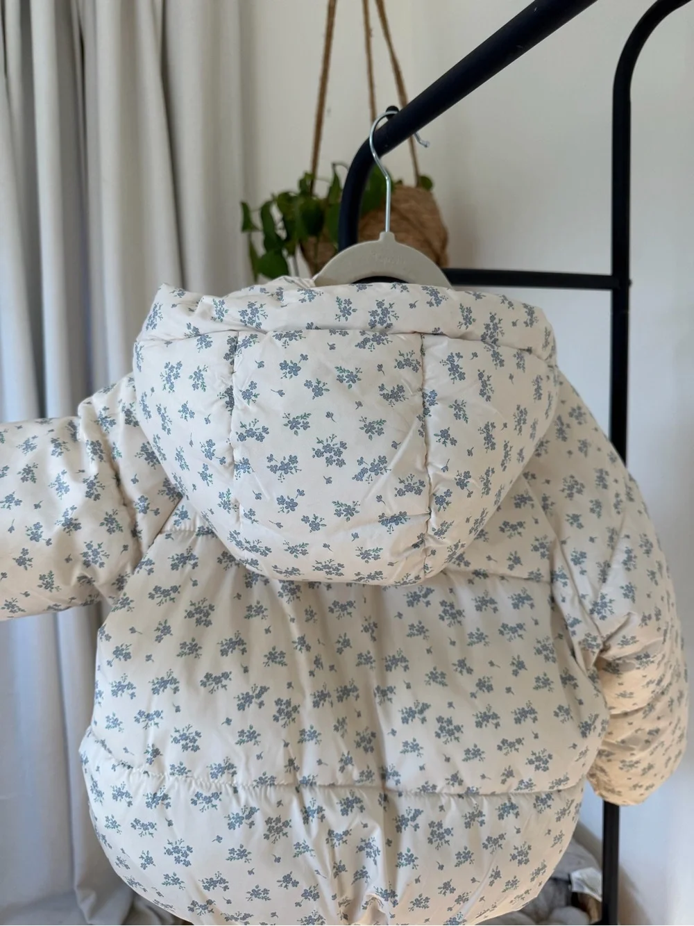 Zara Cream Puffer Jacket with Blue Floral Print - Picture 3 of 4